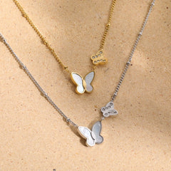 Stock Natural White Shell Butterfly Pendant Stainless Steel Gold Plated Matching Inlay Diamond Jewelry Necklace