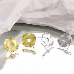 18K Gold Plated Simple Flower Shaped Earrings for Women Irregular Geometric Design for Wedding Party Daily Wear Fine Jewelry