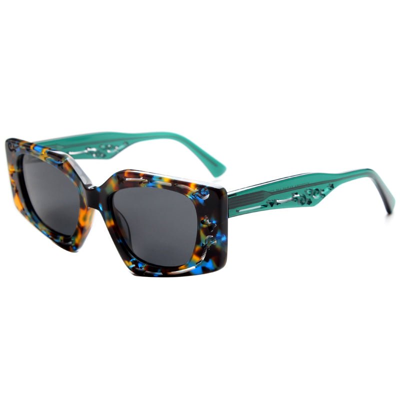 ME - DVG - 372 - MCROONS.COM