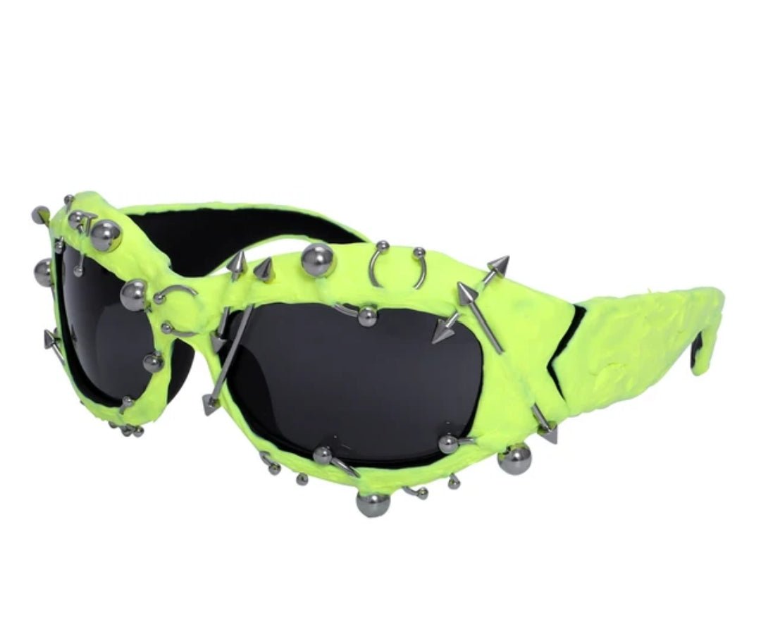 ME - YGG - 124 - MCROONS.COM