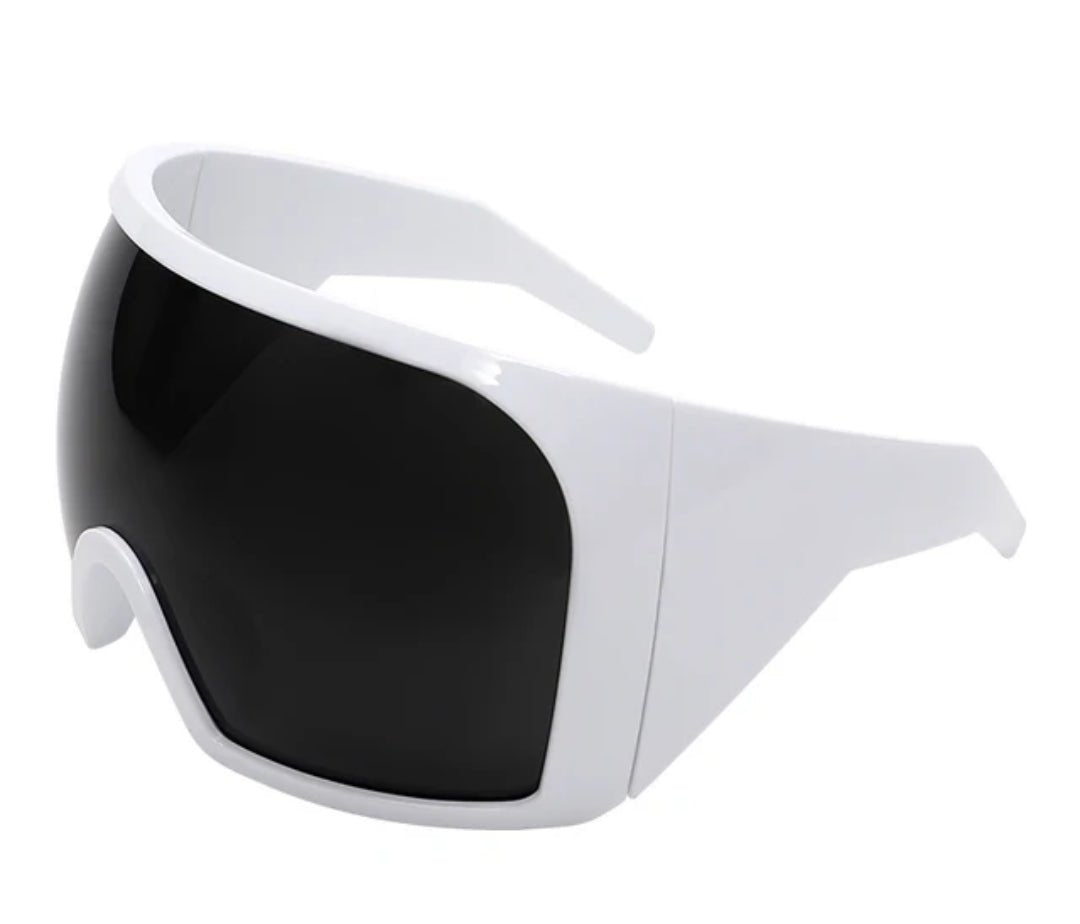 ME - YGG - 136 - MCROONS.COM